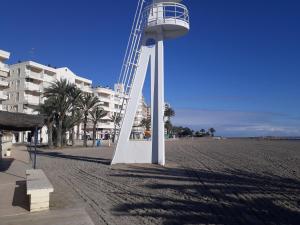 Fotografia z galérie ubytovania 2 bedroom's flat on the beach, City center, 1 line v destinácii Santa Pola