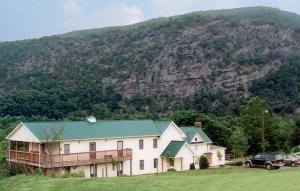 Cliff View Inn
