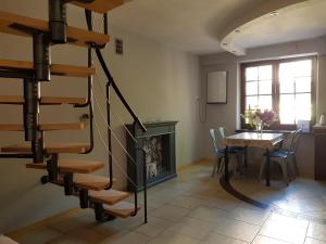 Posedenie v ubytovaní Oficyna Form - Apartament Dwupoziomowy