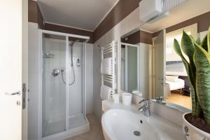 Koupelna v ubytování Vialeromadodici Rooms & Apartments