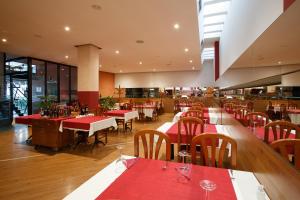 Restaurace v ubytování Hotel Restaurante Pontiñas