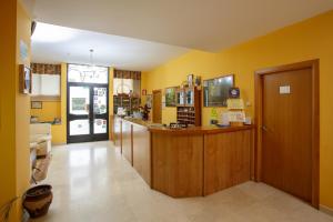 TV a/nebo společenská místnost v ubytování Hotel Restaurante Pontiñas