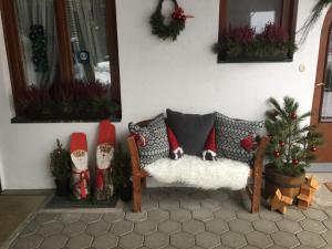 Posedenie v ubytovaní Landhaus Frank