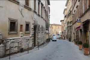 Photo de la galerie de l'établissement Appartamento in Palazzo Bucelli, à Montepulciano