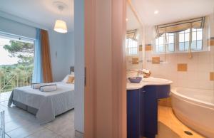 A bathroom at Villa Status