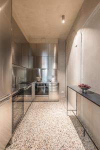 A kitchen or kitchenette at Varoter Design Venetian Studio