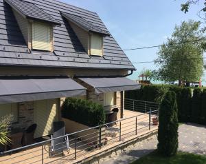 Budova, v ktorej sa apartmán nachádza