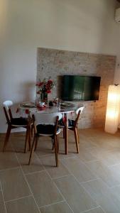TV a/nebo společenská místnost v ubytování Apartments Nino