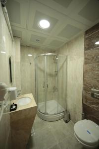 Koupelna v ubytování Fatsa Safi̇r Otel