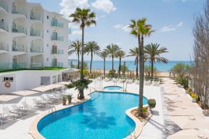 The swimming pool at or close to HSM Golden Playa