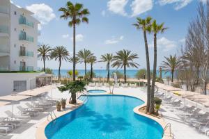 The swimming pool at or close to HSM Golden Playa