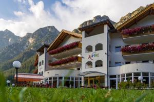 Imagem da galeria de Hotel Alpin em Colle Isarco