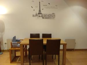 Posezení v ubytování Apartamento Gabierrota + 29 fotografií