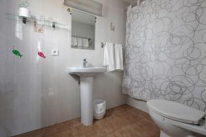Koupelna v ubytování Hostal L'Alba