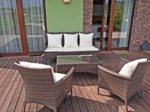 Posedenie v ubytovaní Lake View Apartments near Golf Resort Kunětická Hora, Dříteč