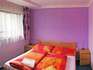 Posteľ alebo postele v izbe v ubytovaní Lake View Apartments near Golf Resort Kunětická Hora, Dříteč