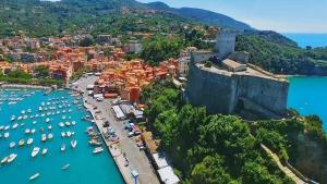 Foto dalla galleria di Affittacamere La Baia Di Lerici a Lerici