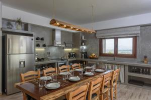 Fotografie z fotogalerie ubytování Zeus & Dione Luxury Villa v destinaci Lagolíon