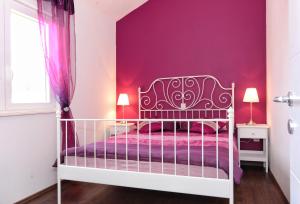 Un pat sau paturi într-o cameră la Apartment Nadoveza