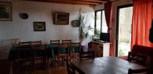 ห้องอาหารหรือที่รับประทานอาหารของ L'Orca di San Gavinu