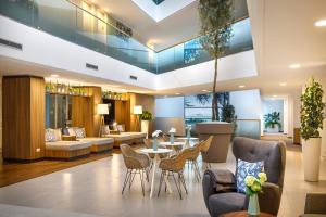 Гостиная зона в Valamar Argosy Hotel +30 фотографий