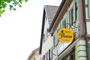 Certificato, attestato, insegna o altro documento esposto da Hotel Prinzen