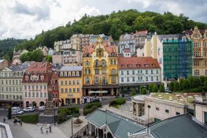 Výhľad na mesto Karlove Vary alebo výhľad na mesto priamo z apartmánu