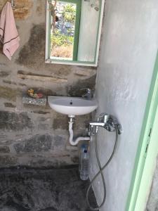Bilik mandi di Serifos Vacation Home