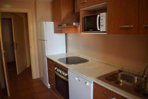 Kuchyňa alebo kuchynka v ubytovaní MSJ 87 Duplex Con Vistas al Mar (118)
