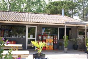 Mobilhomes de Pierrot餐厅或其他用餐的地方