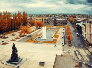 Nespecifikovaný výhled na destinaci Gjumri nebo výhled na město při pohledu z ubytování v soukromí
