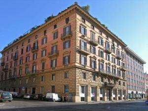 The building in which a vendégházakat is located