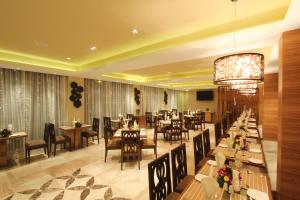 Gallery image of Hotel Riverview in Ahmedabad