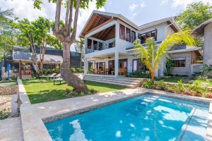 Gallery image of Hermosa Cove Villa Resort & Suites in Ocho Rios