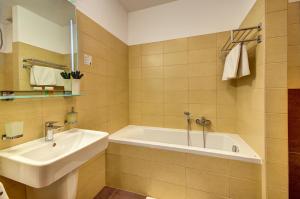 Kúpeľňa v ubytovaní Hotel Iberia + 35 fotografií