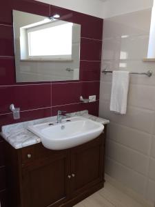 A bathroom at Villa Flo