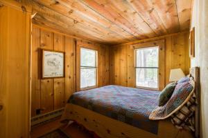 Katil atau katil-katil dalam bilik di Crown King Cabins Bradshaw