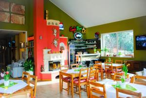 Reštaurácia alebo iné gastronomické zariadenie v ubytovaní Hotel Krak