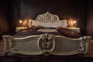 
Łóżko lub łóżka w pokoju w obiekcie Perfect Sleep 140 m2 - Luxurious Apartment near Trade Fair
