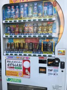 京都市にある京都うら～らかゲストハウスのドリンクの自動販売機