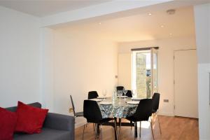 Istumisnurk majutusasutuses Pebble Cottage