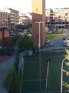 Tenis alebo squash v ubytovaní Conte Romita Apartment alebo jeho okolí