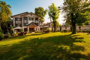 Zahrada ubytování Lemon Tree Hotel Srinagar