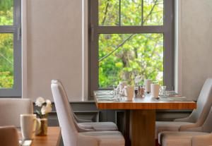 A seating area at Millennium Istanbul Golden Horn