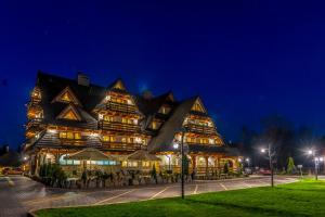 Budynek, w którym mieści się hotel
