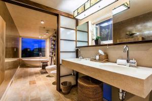 A bathroom at CeBlue Villas
