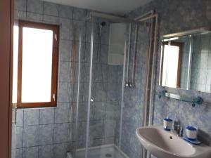Fotografie z fotogalerie ubytování Cabana Beea v destinaci Dubová