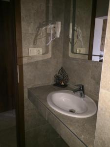 Kúpeľňa v ubytovaní Balaton Kinizsi Apartman