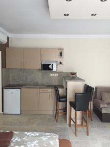 Kuchyňa alebo kuchynka v ubytovaní Balaton Kinizsi Apartman