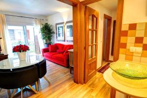 Posezení v ubytování Olivia Apartment by Hello Homes Sitges